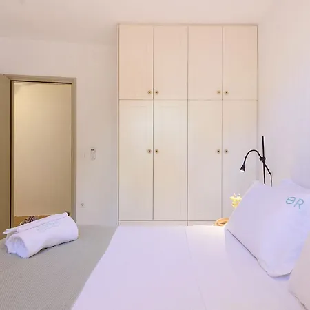 Thalatta Paros Chrisi Akti (Paros)