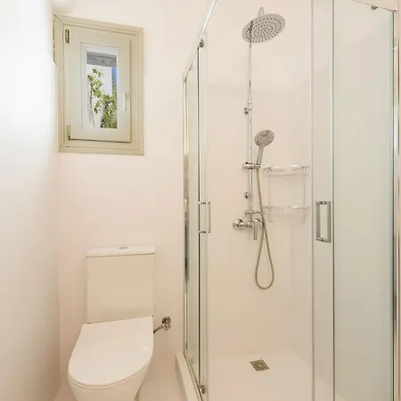 Thalatta Paros * Chrisi Akti (Paros)