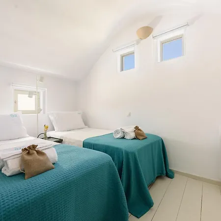 Thalatta Paros Willa Chrisi Akti (Paros)