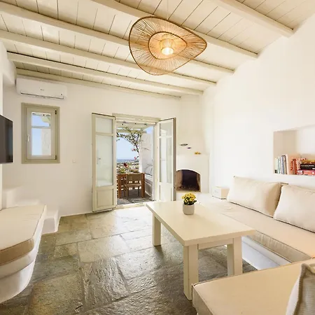 Thalatta Paros Willa Chrisi Akti (Paros)