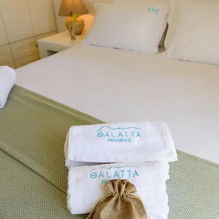 Thalatta Paros Willa Chrisi Akti (Paros)