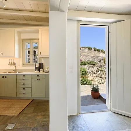 Thalatta Paros Willa