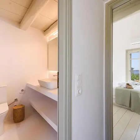 Thalatta Paros Willa Chrisi Akti (Paros)