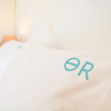 Thalatta Paros * Chrisi Akti (Paros)