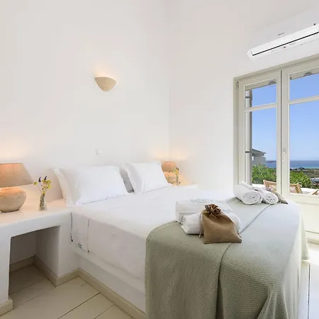 Thalatta Paros * Chrisi Akti (Paros)