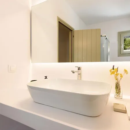 Thalatta Paros Villa *